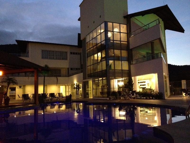 Reserva 4*